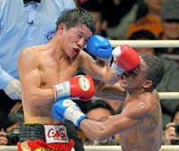 IBF・WBA世界スーパーフライ級王座統一戦