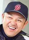 信選手兼任監督