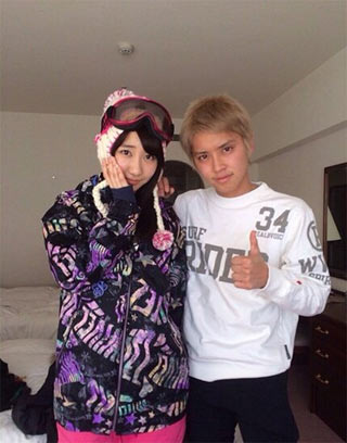AKB48柏木由紀とNEWS手越祐也のツーショット写真 苗場
