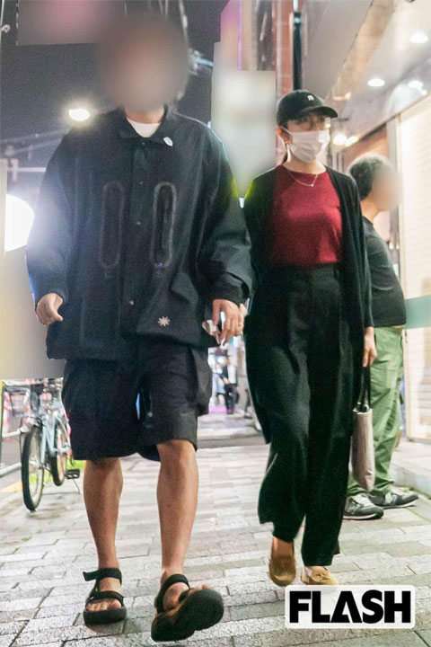 彼氏と居酒屋に向かう日比麻音子アナ