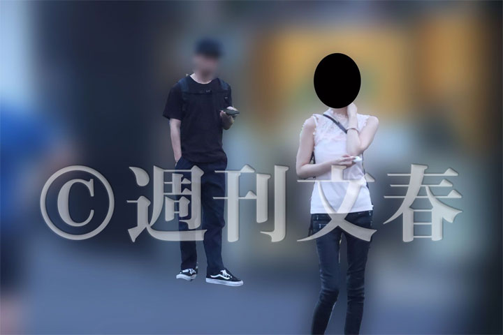 A子さんを尾行する男